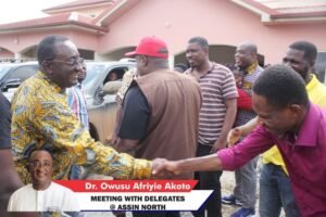 Dr Owusu Afriyie Akoto meets with delegates at Assin North